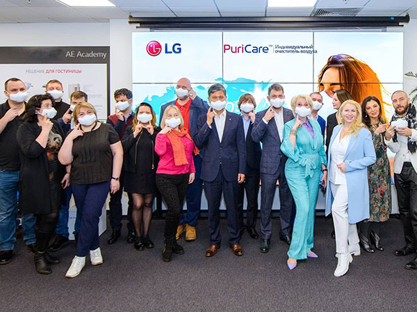 В Москве состоялся круглый стол по технологичной маске LG PuriCare